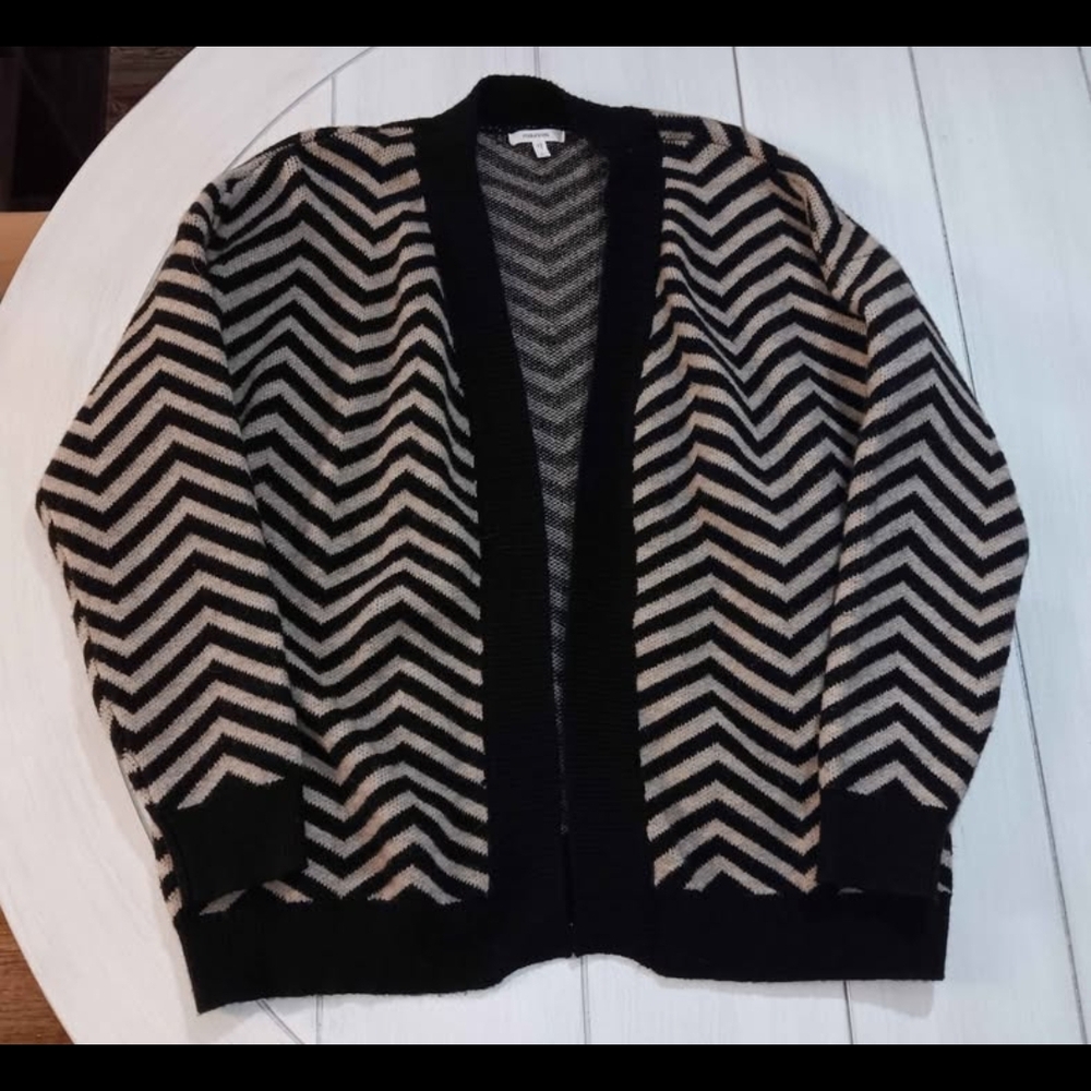 Women's Large Maurices Black and Tan Chevron Cardigan